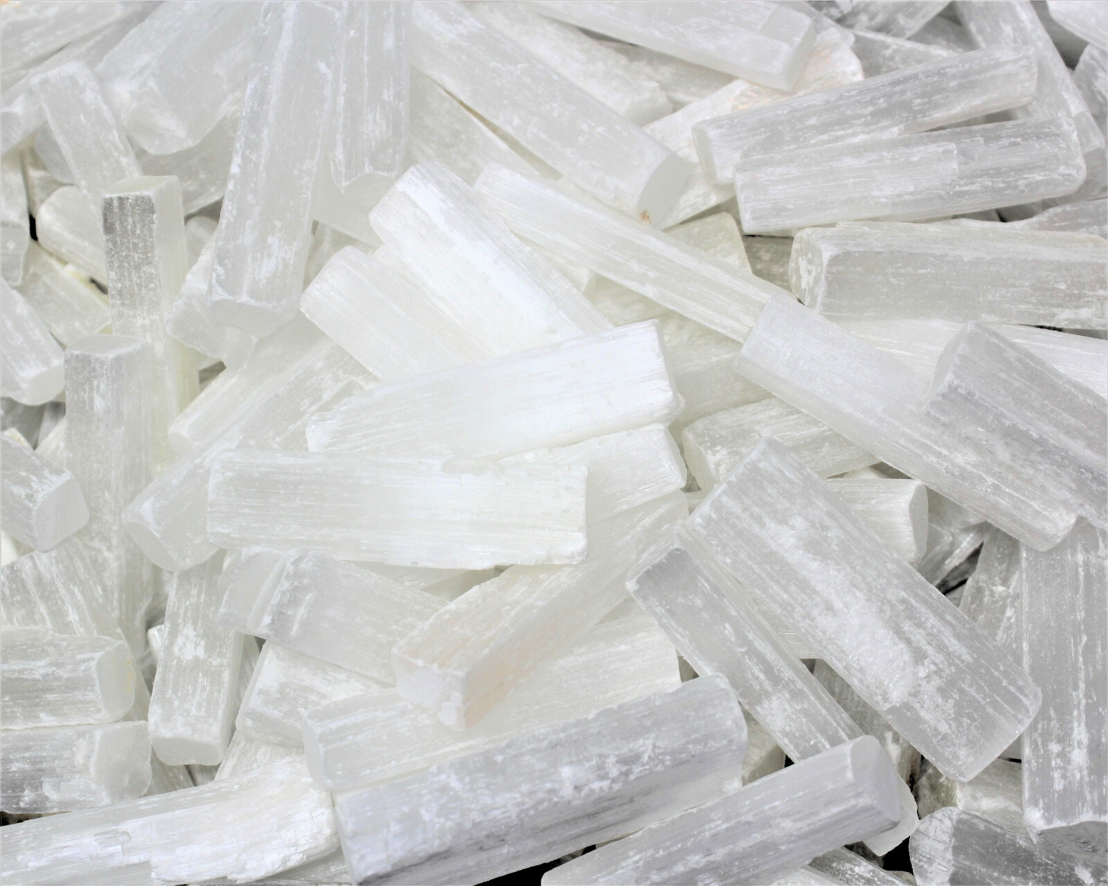 1/2 lb Bulk Wholesale Lot 2.5″ – 3″ Selenite Logs Crystal Sticks Wand Blade 8 oz