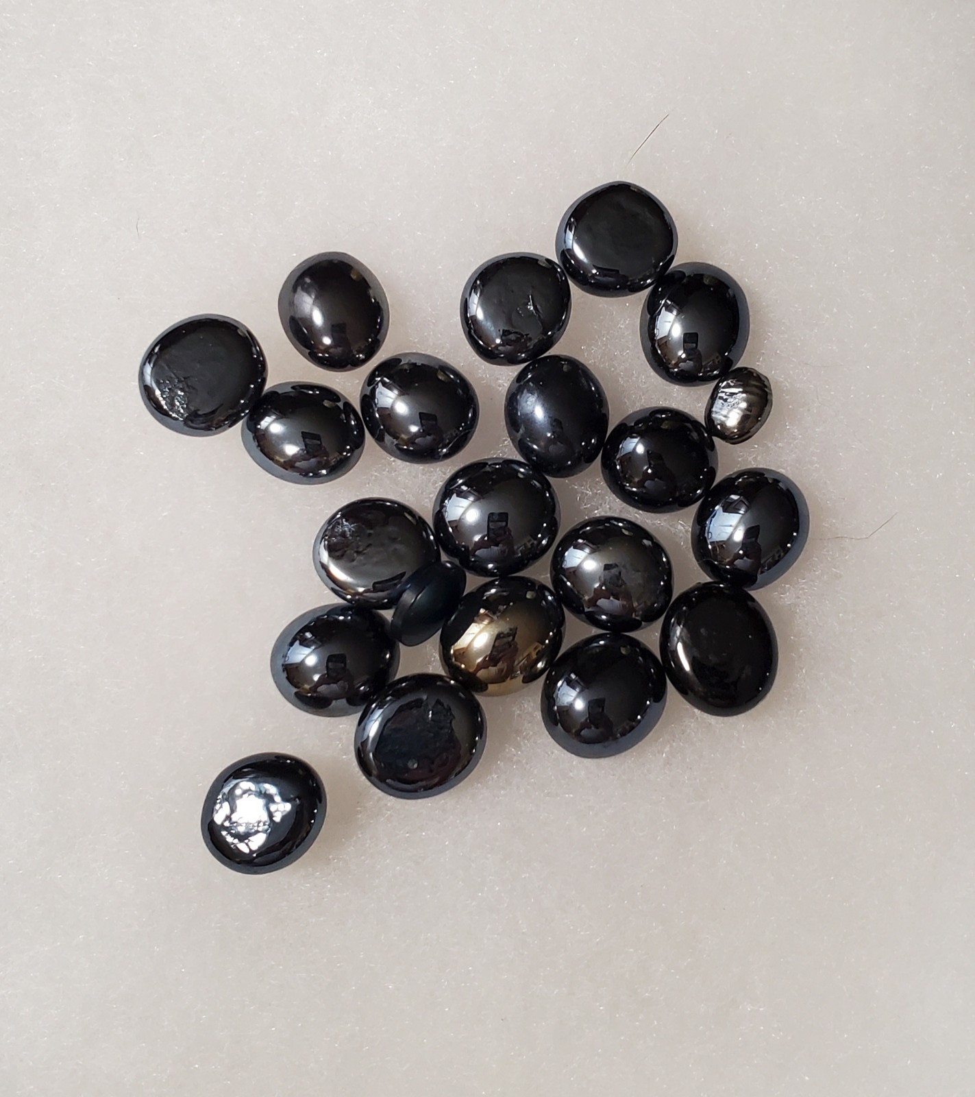 20 Very Nice Small Polished Apache Tears Arizona. (C0NT. 24)