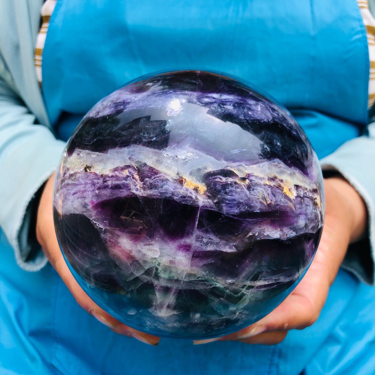 2600G Natural Green Coloured Fluorite Ball Quartz Crystal Reiki Healing 5489