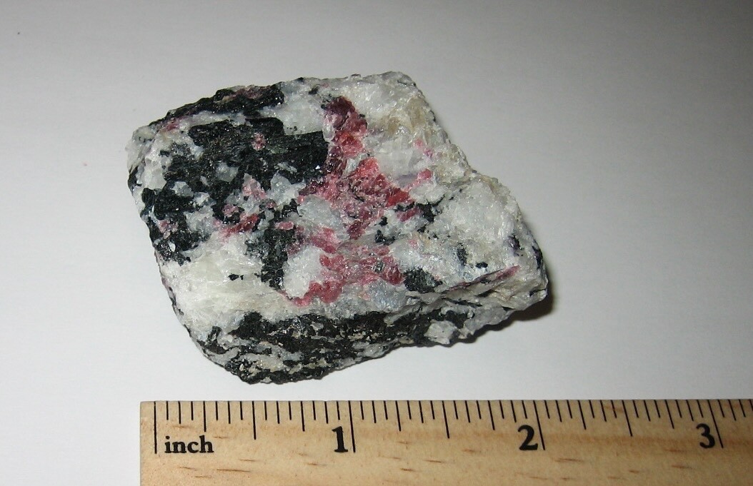 1.6″ RARE NATURAL ROUGH EUDIALYTE CRYSTAL MINERAL FROM QUEBEC, CANADA ~ 70.9g *4