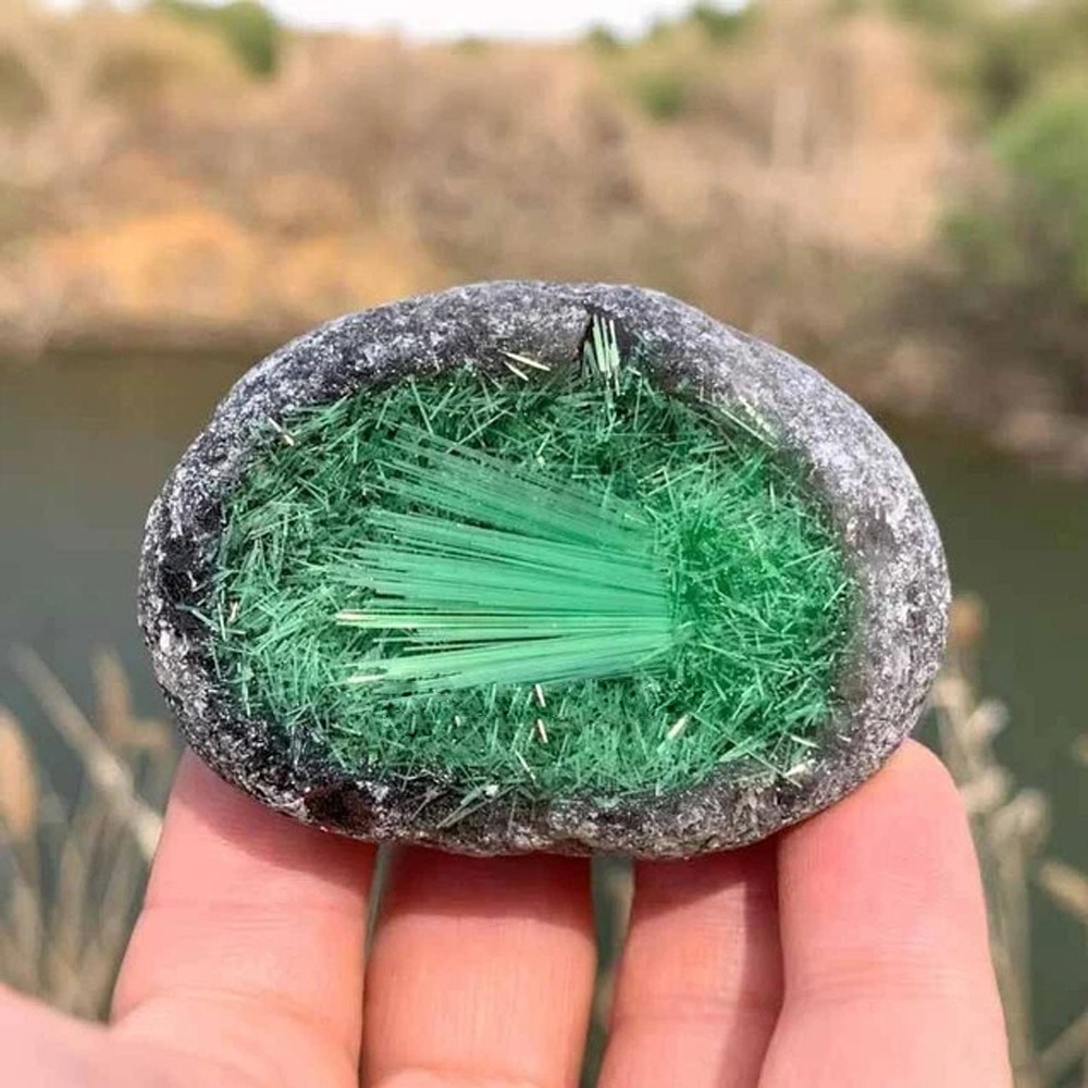Natural Rare Meteorite Quartz Stone Green Copper Ore Cluster Crystal Specimens