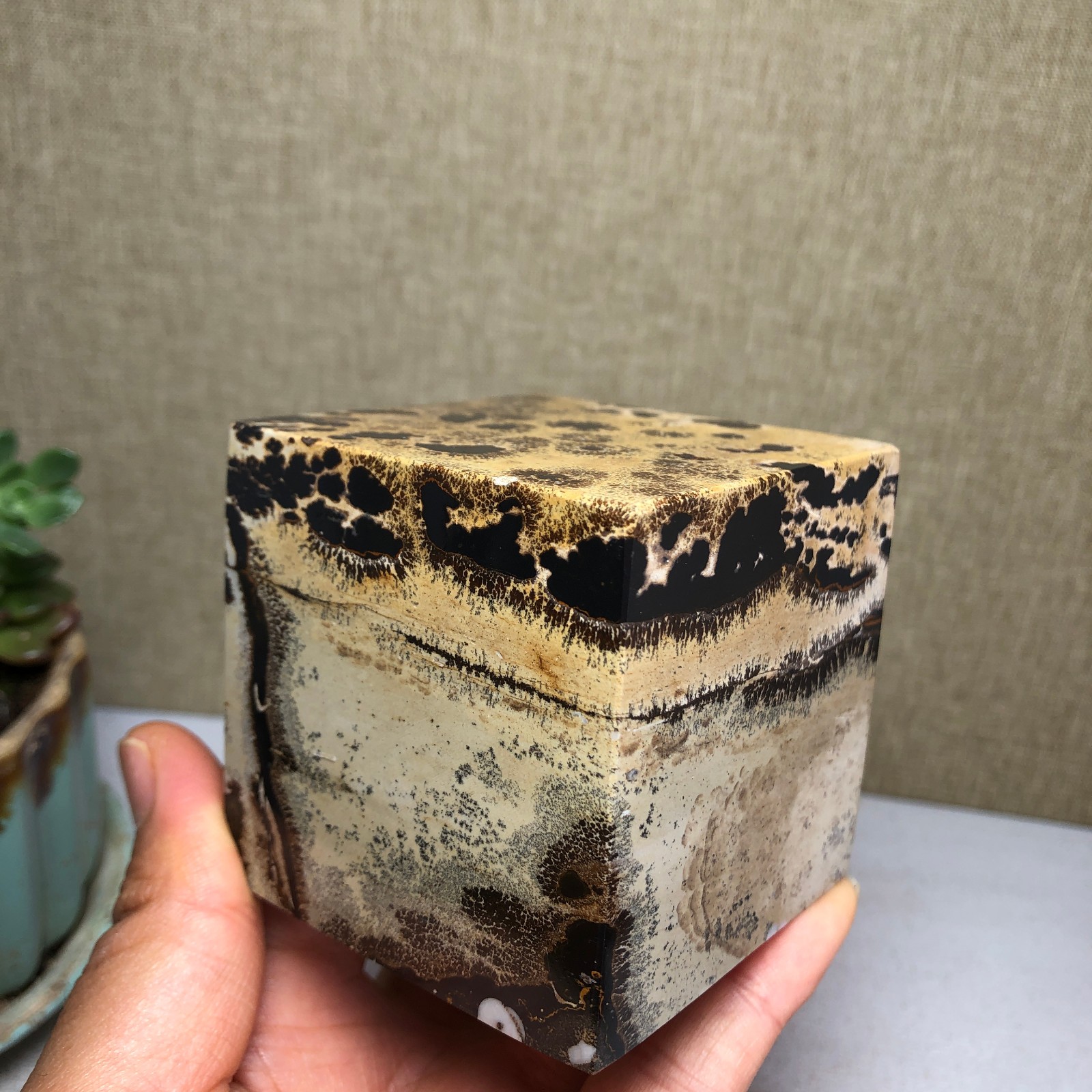 60mm Natural Chinese Painting Stone Quartz Crystal cube flat bottom 512g A4505