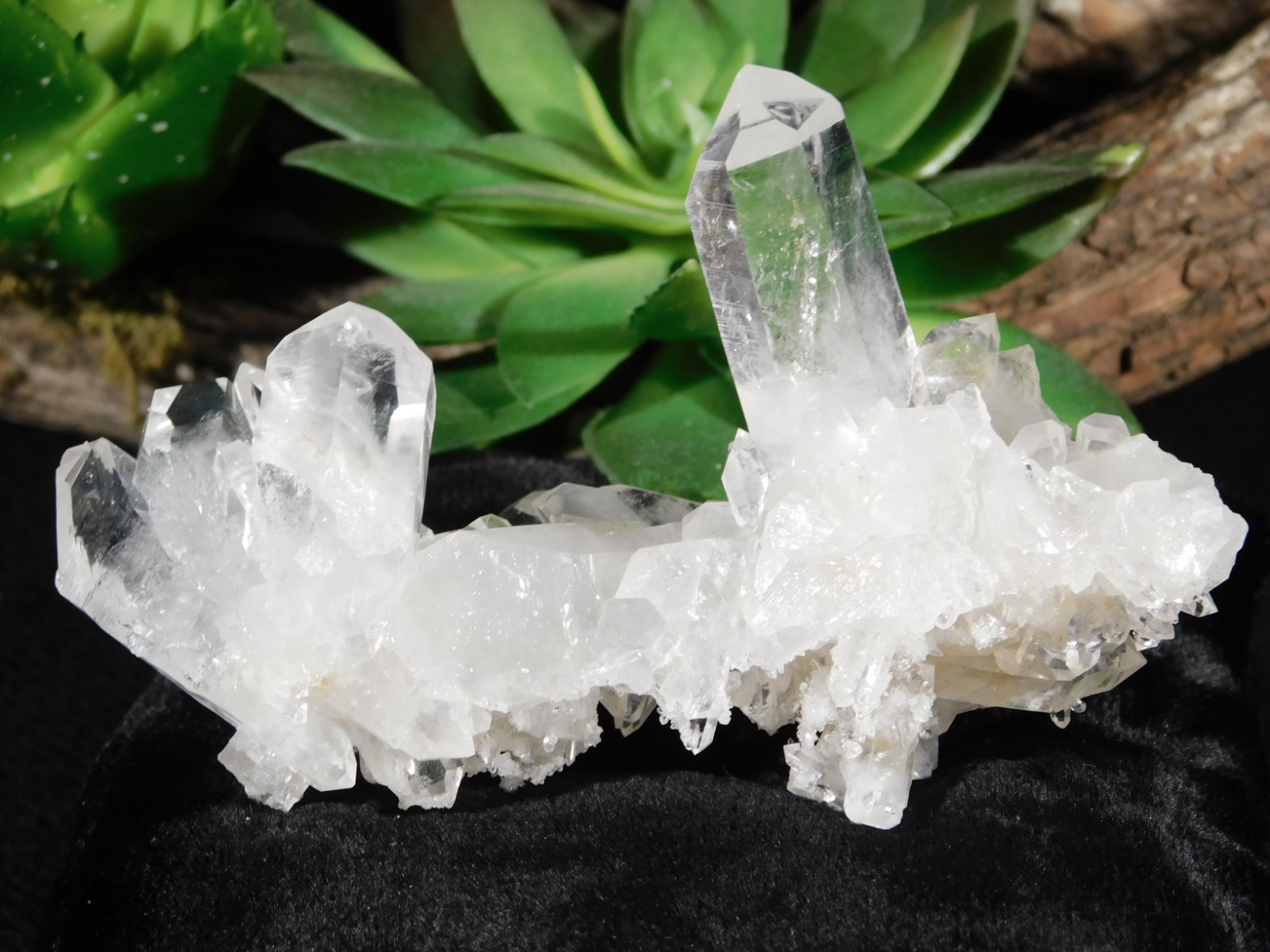 VERY TRANSLUCENT Quartz Crystal FLOATER Cluster Collier Creek Arkansas 108gr