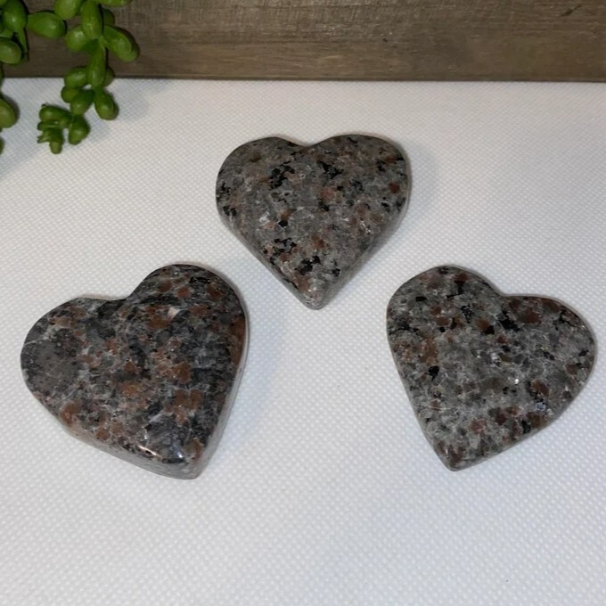 2″ Heart Shape Emberlite UV Fluorescent Yooperlite Glowing Fire Rock Stone 1PCS