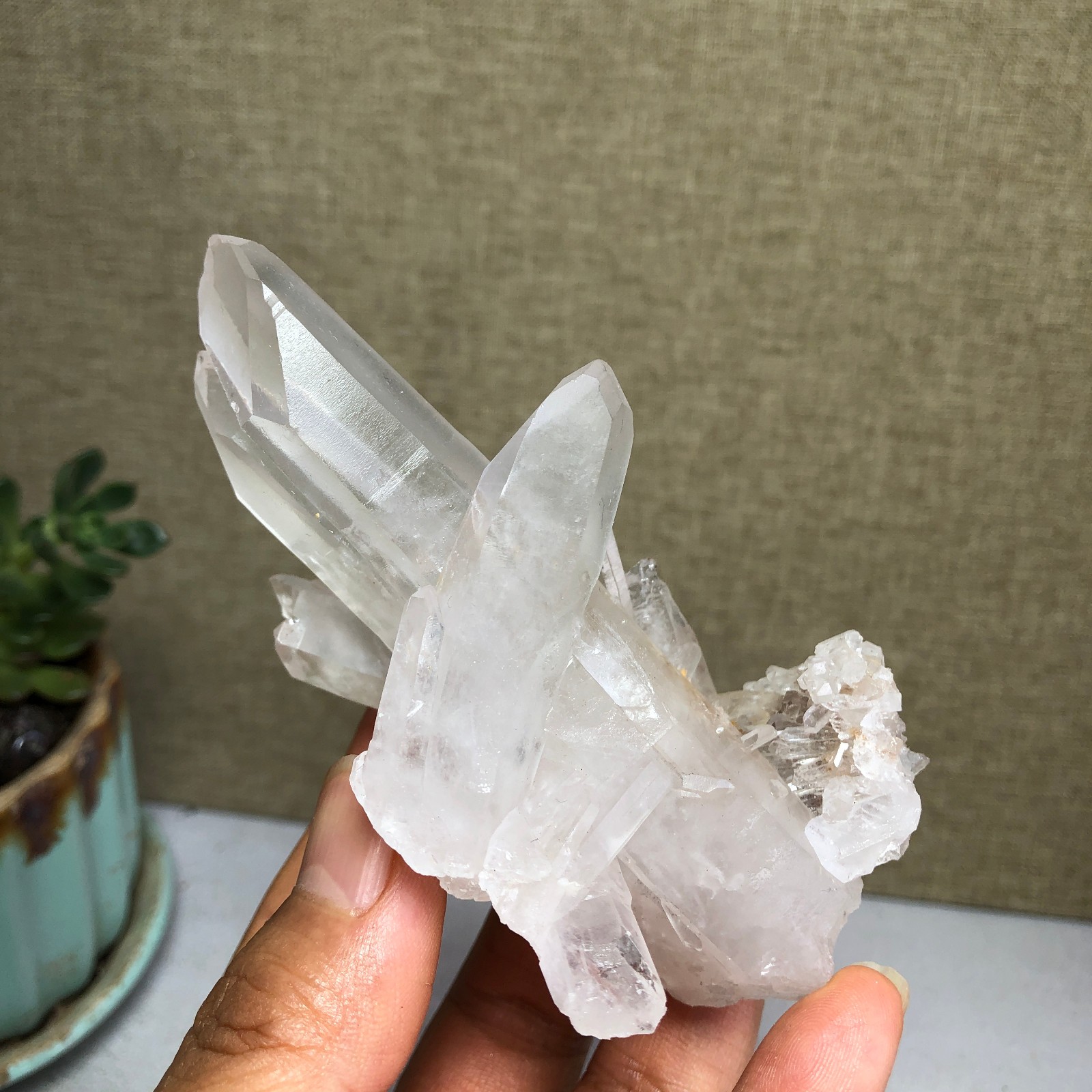 92mm Top Natural crystal clusters pretty Quartz Mineral Specimen 139g A5470