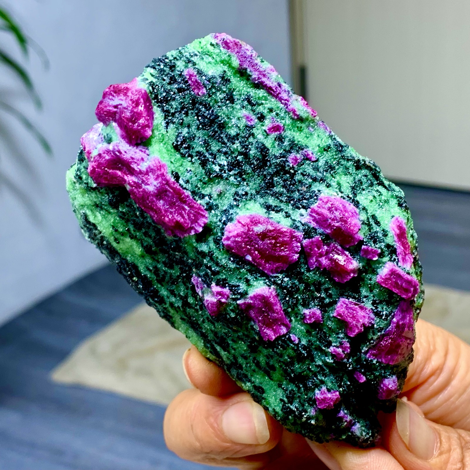 350G Natural green Ruby zoisite (anylite) crystal Chakra Healing Energy