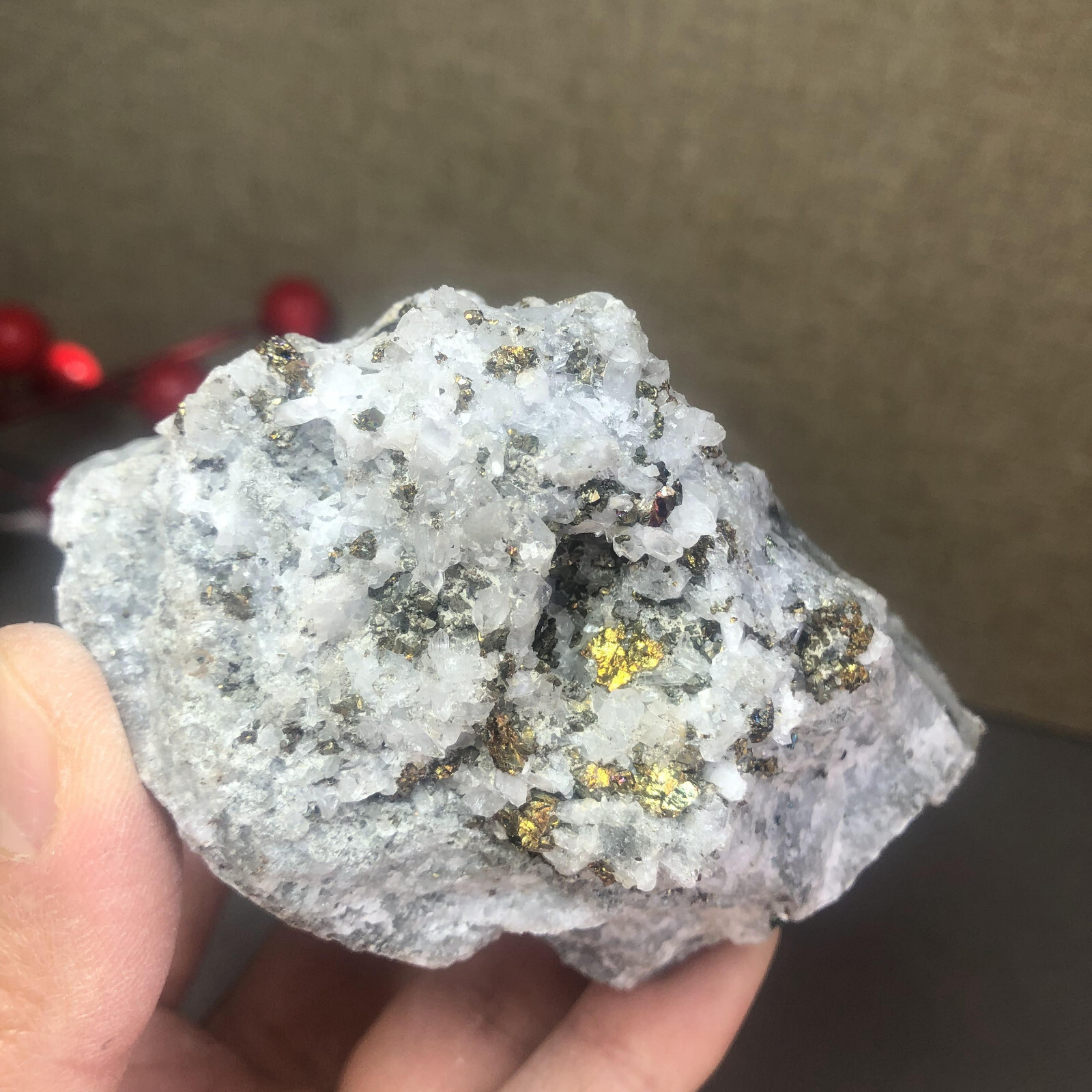 272g Natural rainbow Copper crystal paragenesis ore Uncut original Specimen