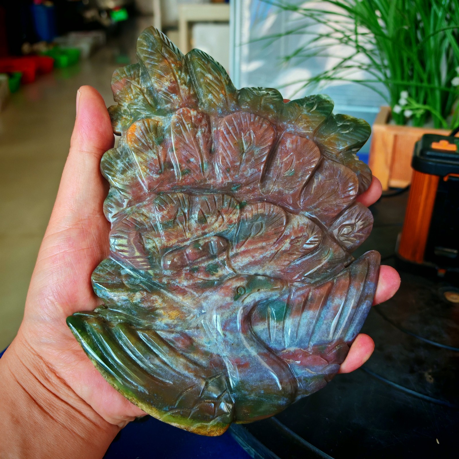 1.65LBTop natural crystal hand carved therapeutic artwork0.75kg