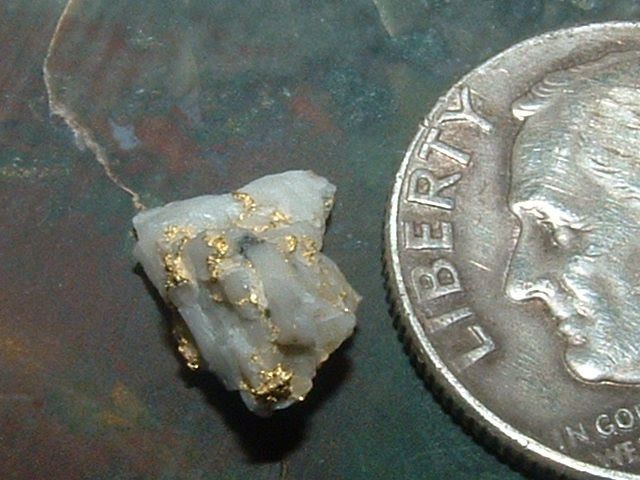 GOLD QUARTZ SPECIMEN .4 GRAM NATURAL GOLD IN QUARTZ