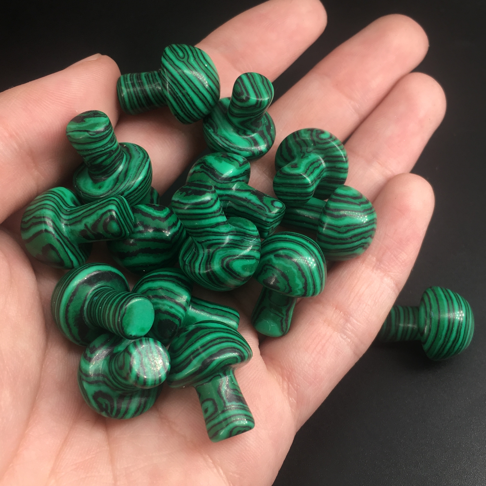 20pcs Mini Artificial Malachite Stone Mushroom Hand Carved Crystal Healing GQ