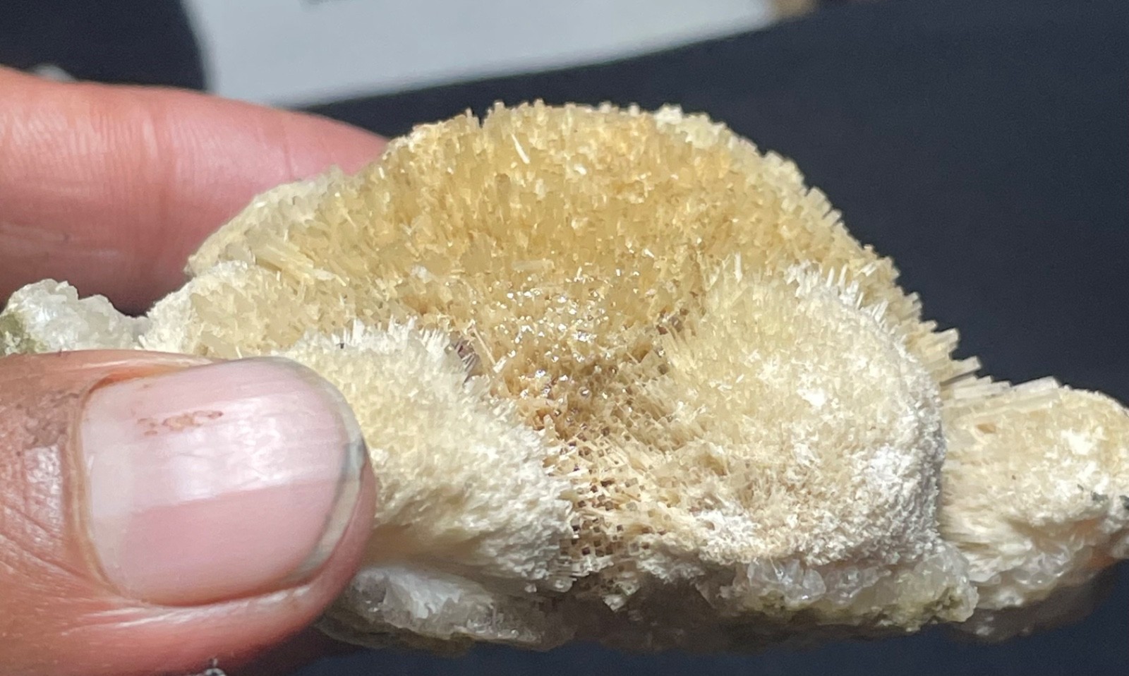 142g Natural thomsonite ball in yellow colour 7.5x8x3.5CM