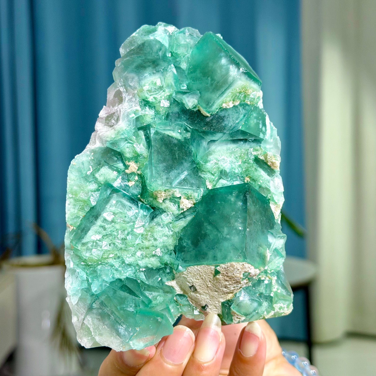 1.47LB Rare transparent green cubic fluorite mineral crystal sample/China
