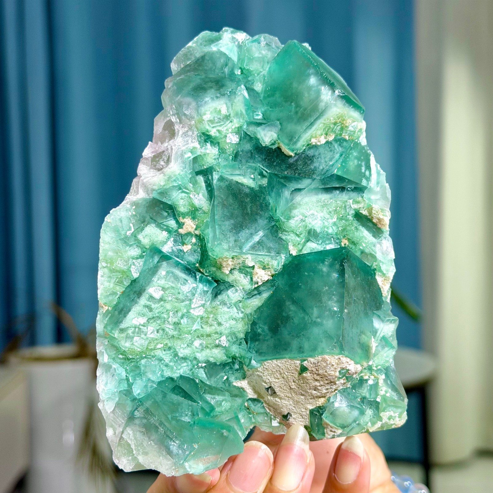1.47LB Rare transparent green cubic fluorite mineral crystal sample/China