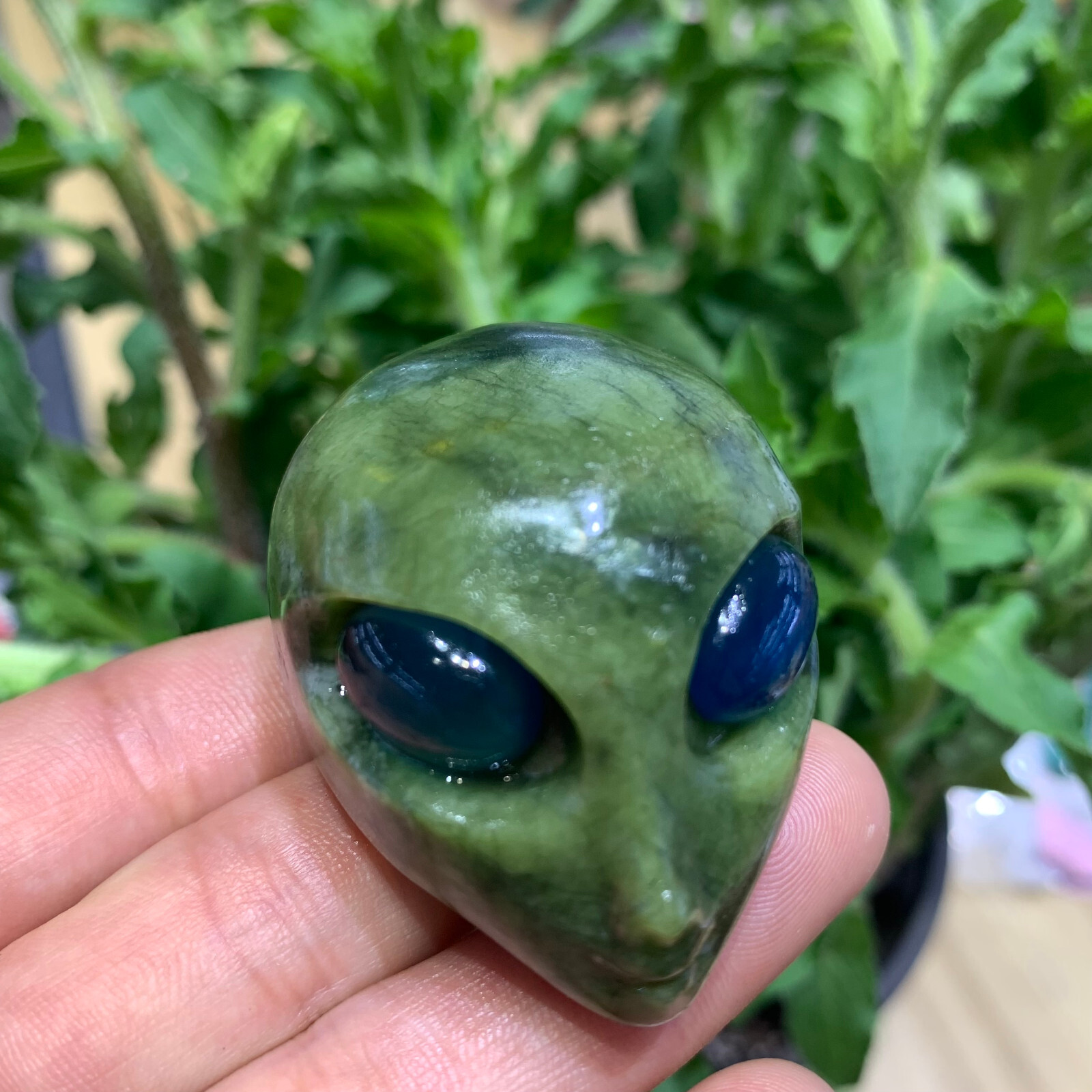 natural hand carved Green jade Alien head Quartz Crystal reiki healing