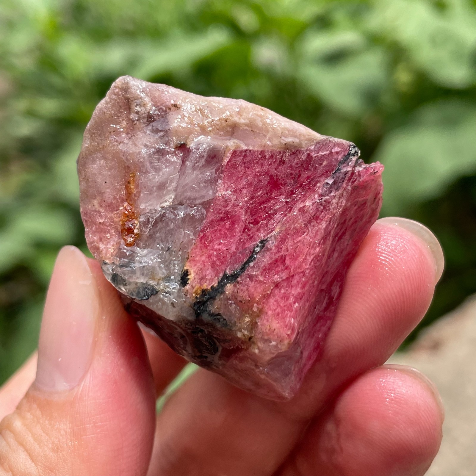76g Small Raw Ore Red Black Rhodonite Quartz Gemstone Mineral Specimen