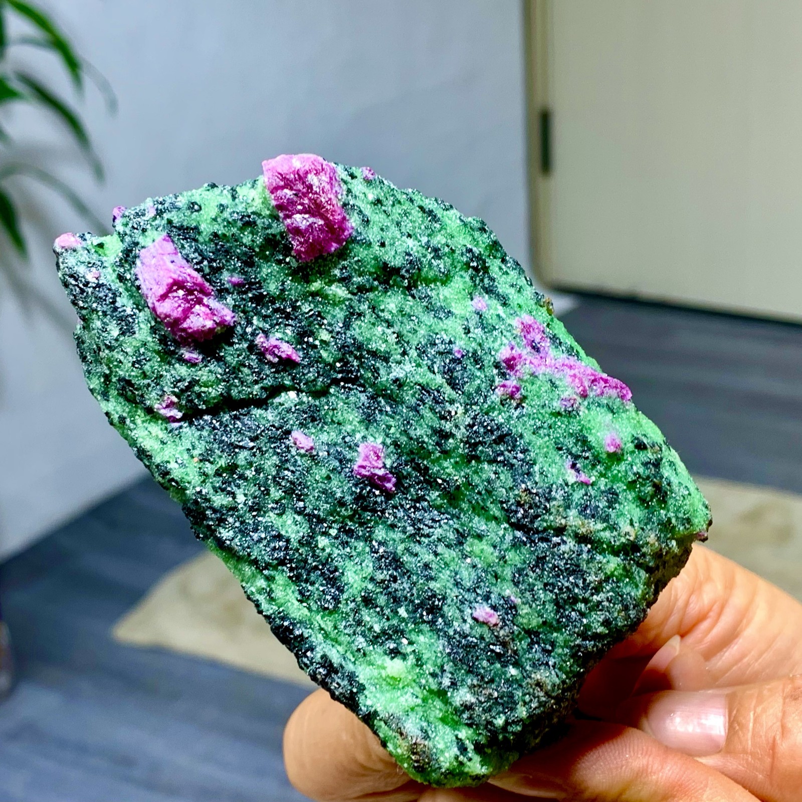 350G Natural green Ruby zoisite (anylite) crystal Chakra Healing Energy