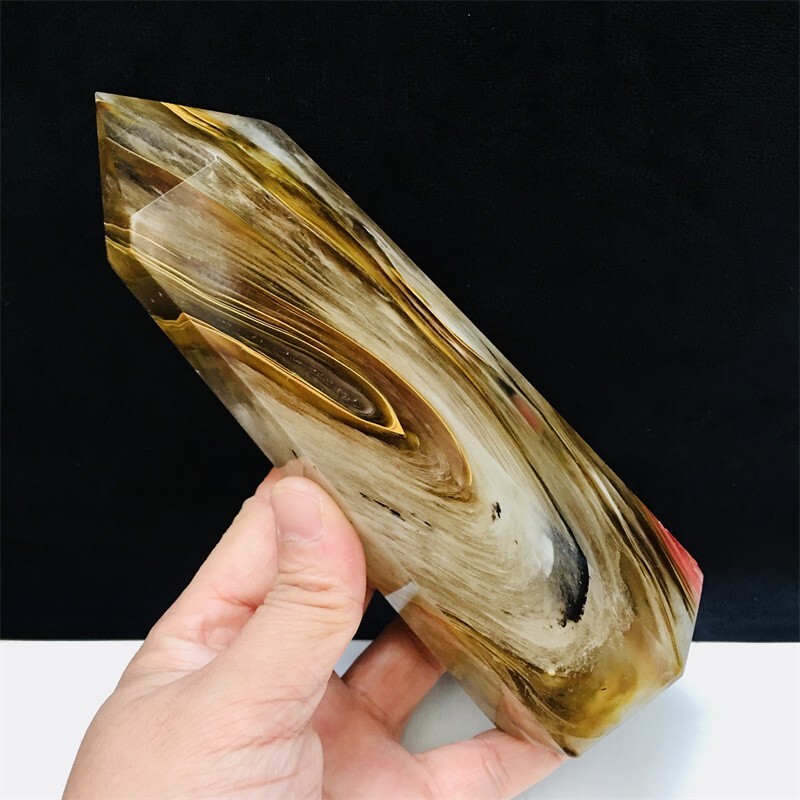 0.63kg smelting stone tower home Decorative products crystal