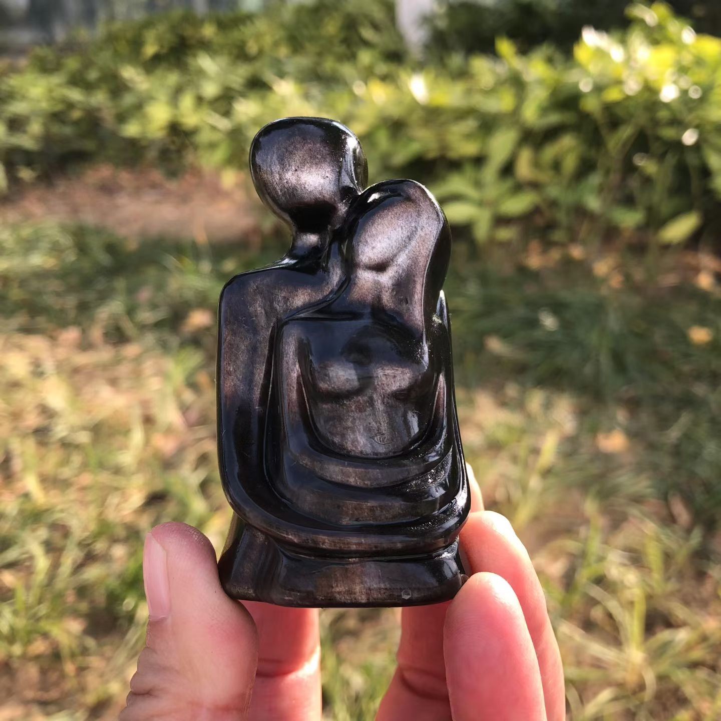 1 pcs Natural Silver Obsidian Crystal Hugging Couple Statue Romantic Love