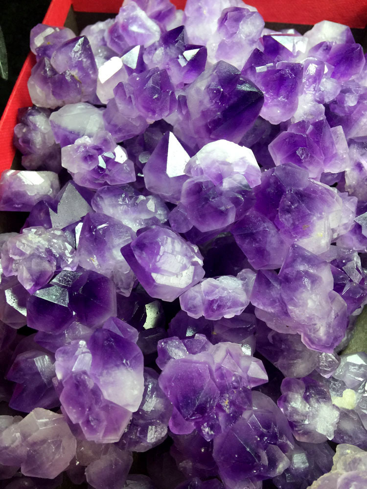 1PCS Raw Natural Beautiful Amethyst Skeletal Quartz Crystal Specimen