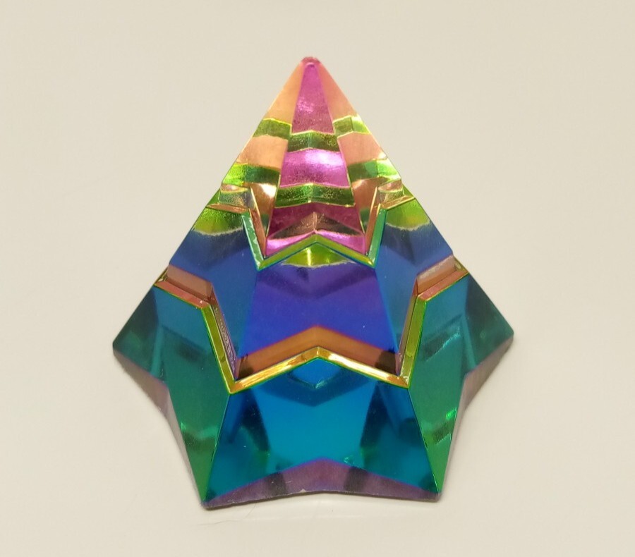 Vintage Iris Arc Rainbow Crystal Pyramid Table Top Mint Condition