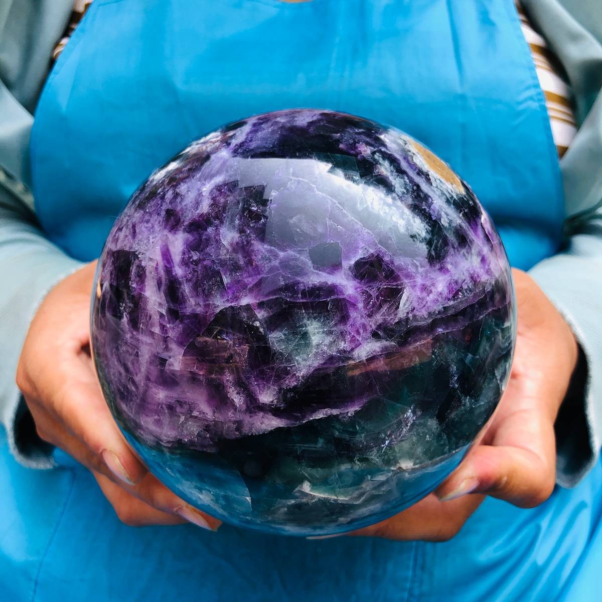 3270G Natural Green Coloured Fluorite Ball Quartz Crystal Reiki Healing 5492