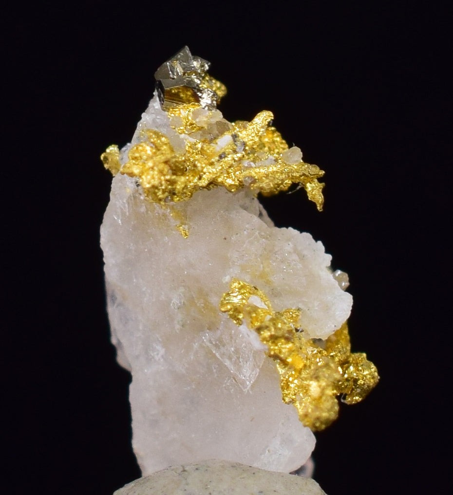 0.6cm UNIQUE NATIVE GOLD INCAS PYRITE PERU QUARTZ THUMBNAIL CRYSTAL LB125