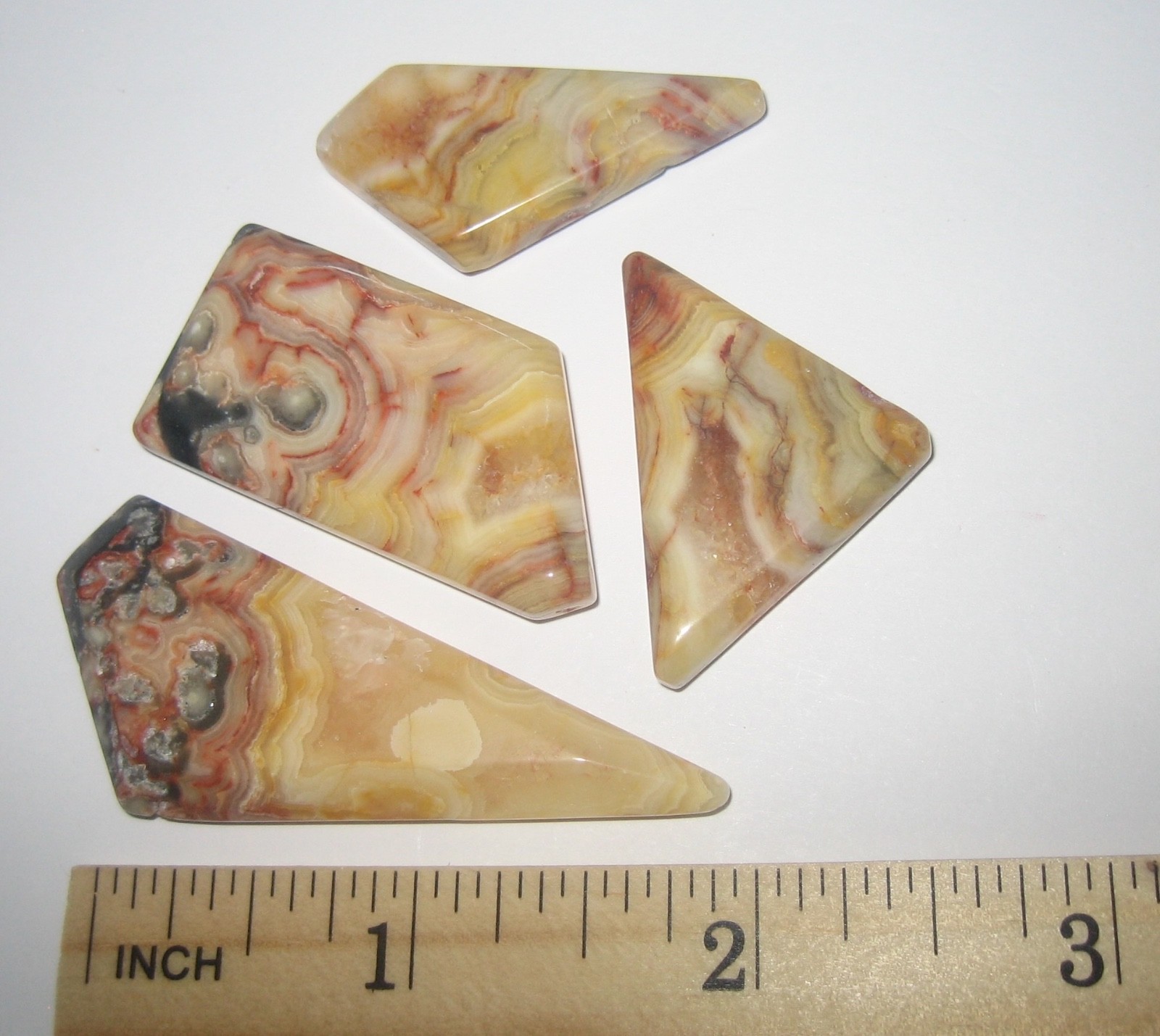 4pc TUMBLED POLISHED NATURAL CRAZY LACE AGATE STONES FROM AUSTRALIA 32.9grams *A