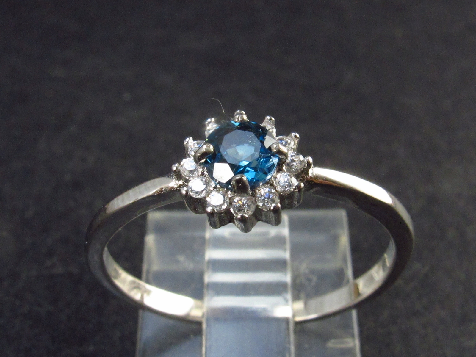 Blue Topaz Crystal Sterling Silver Ring with CZ – 1.5 Grams – Size 8