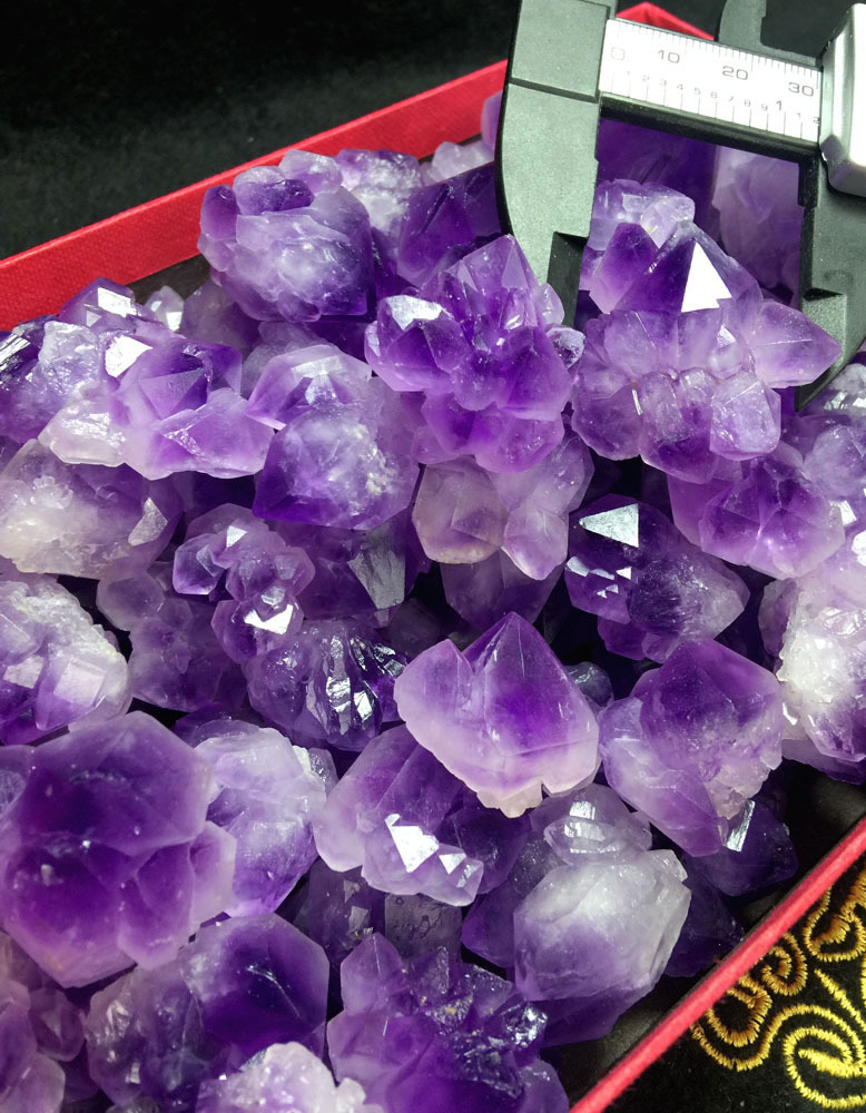 1PCS Raw Natural Beautiful Amethyst Skeletal Quartz Crystal Specimen