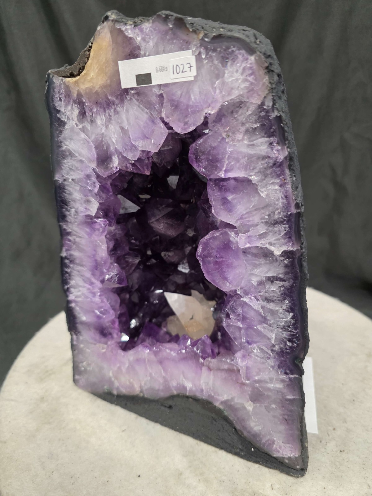 Amethyst Crystal Geode 1027 Premium Queen Grade 8.6kg H27xW19xD15cm