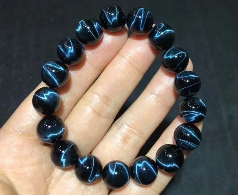 Natural blue Tiger’s Eye Stone Crystal Bead Bracelet Adult Collector’s Item