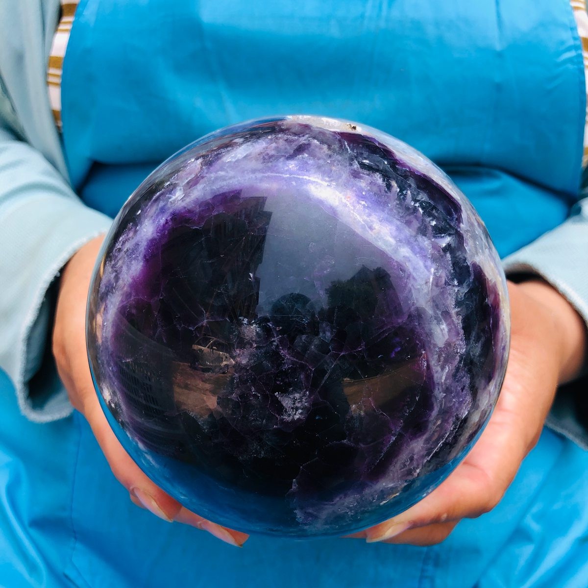 2600G Natural Green Coloured Fluorite Ball Quartz Crystal Reiki Healing 5489