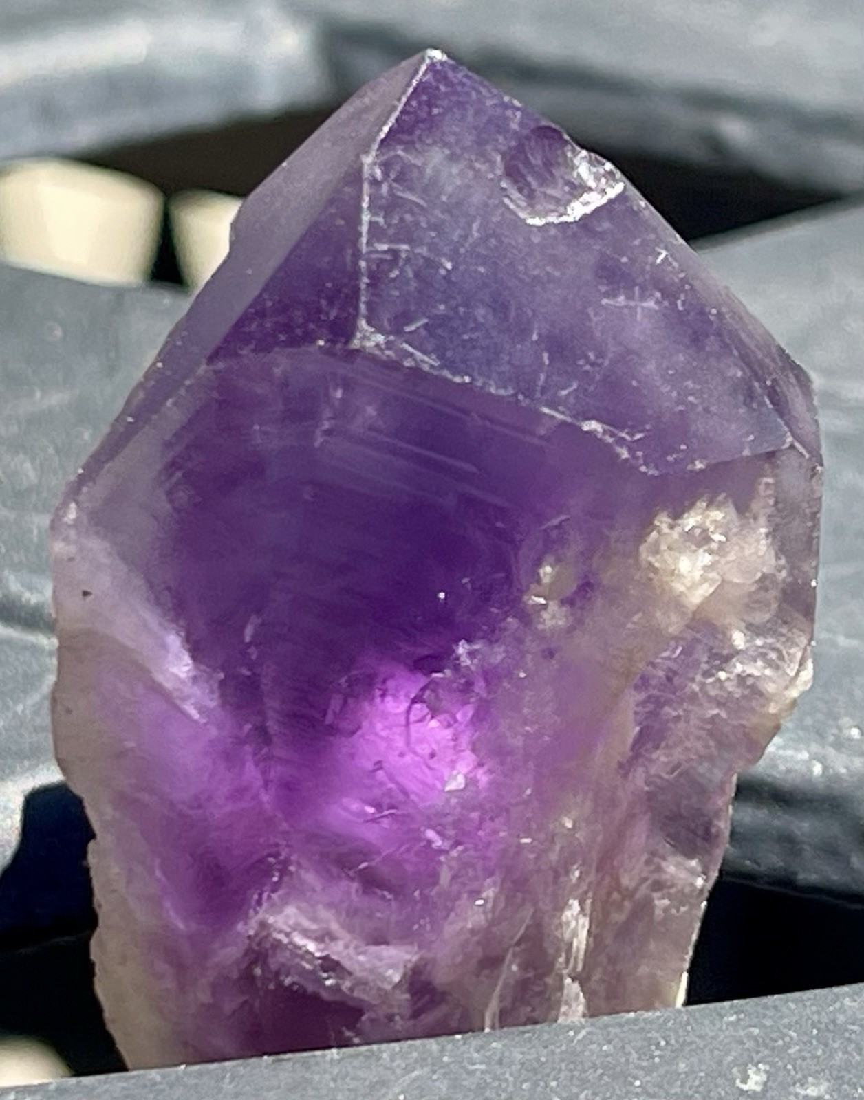 Amethyst Scepter Crystal 31.01 Grams L 2 31/32” X 59/64” @the widest Uruguay