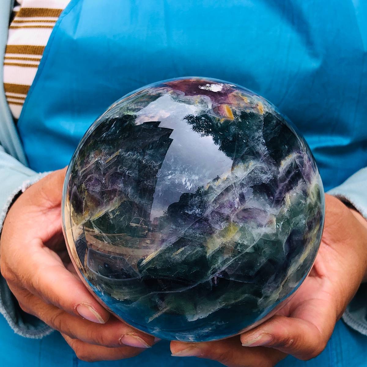 2460G Natural Green Coloured Fluorite Ball Quartz Crystal Reiki Healing 5510