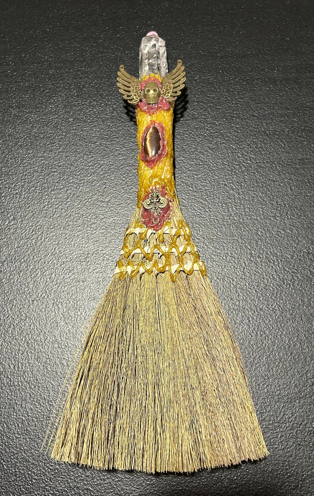 (#1226) – Clear Quartz Broom – New
