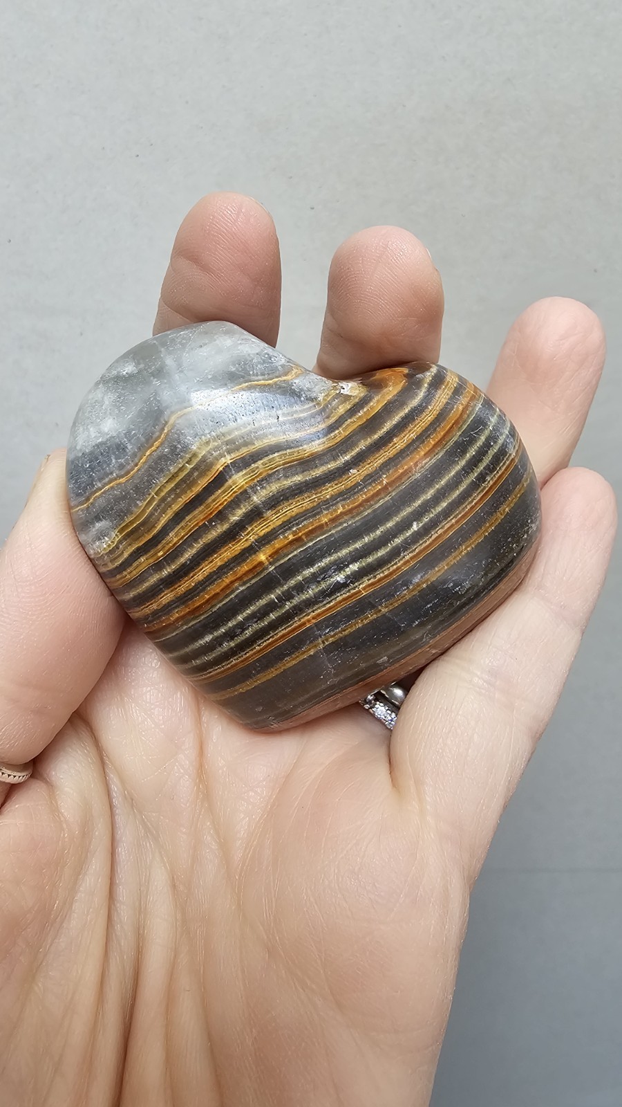 Pakistan Bumblebee Jasper crystal Heart Carving Palmstone 122g 6cm yellow