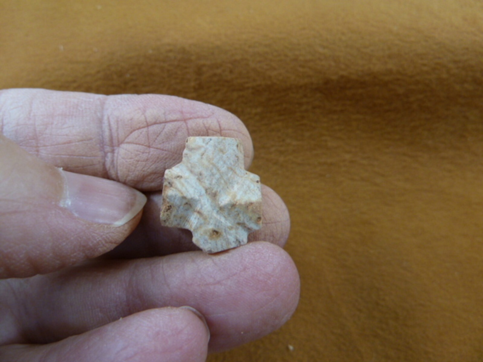 CR594-14) 3/4″ Fairy Stone CHRISTIAN CROSS Staurolite Lucky Crystal lucky charm