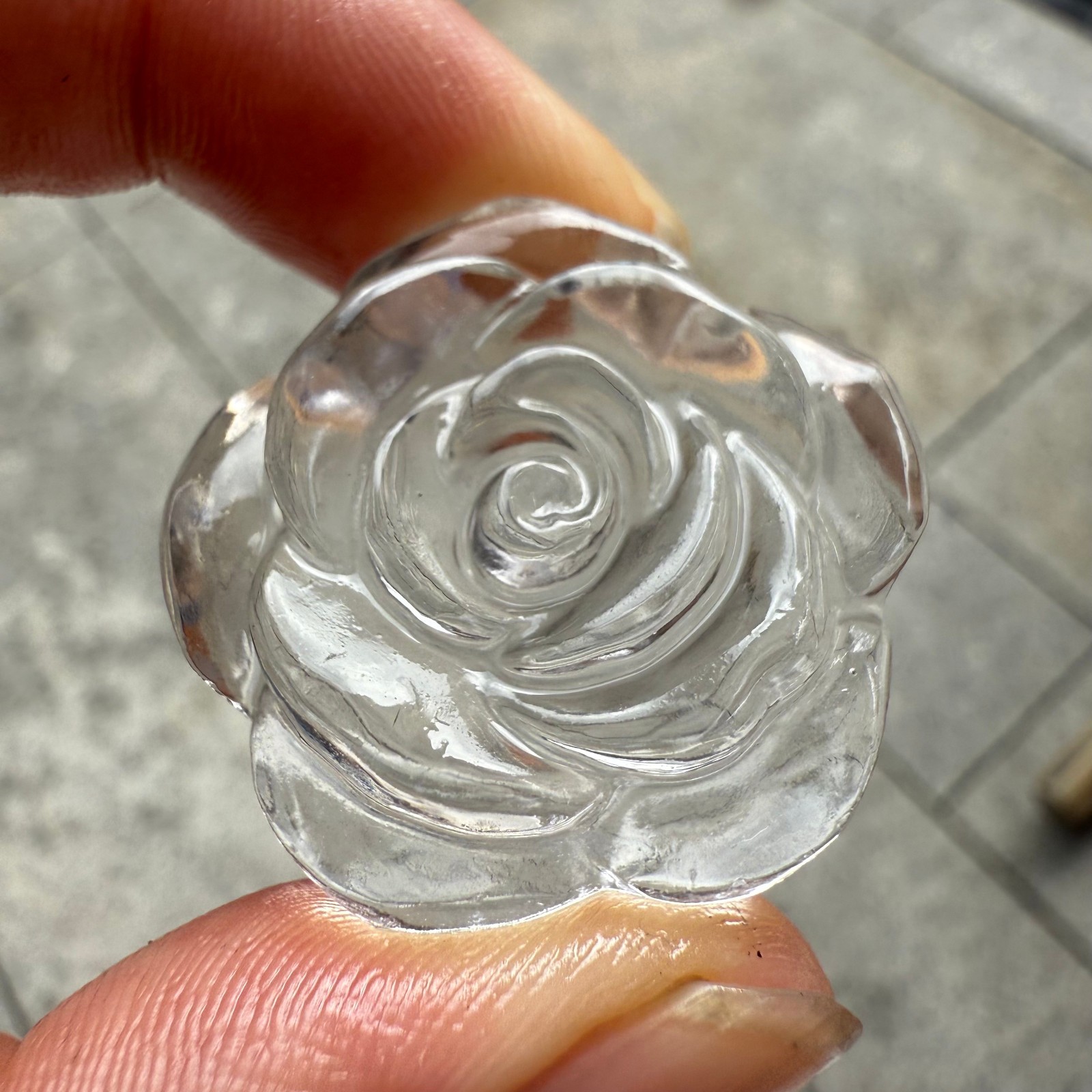 1.1″ Natural White crystal Carved Rose Flowers Crystal reiki Healing1pc