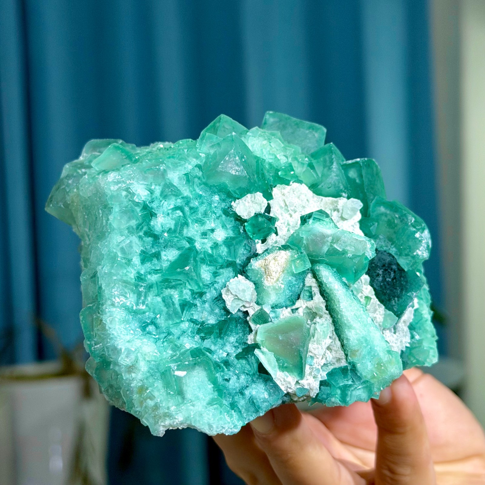 1.95LB Rare transparent green cubic fluorite mineral crystal sample/China