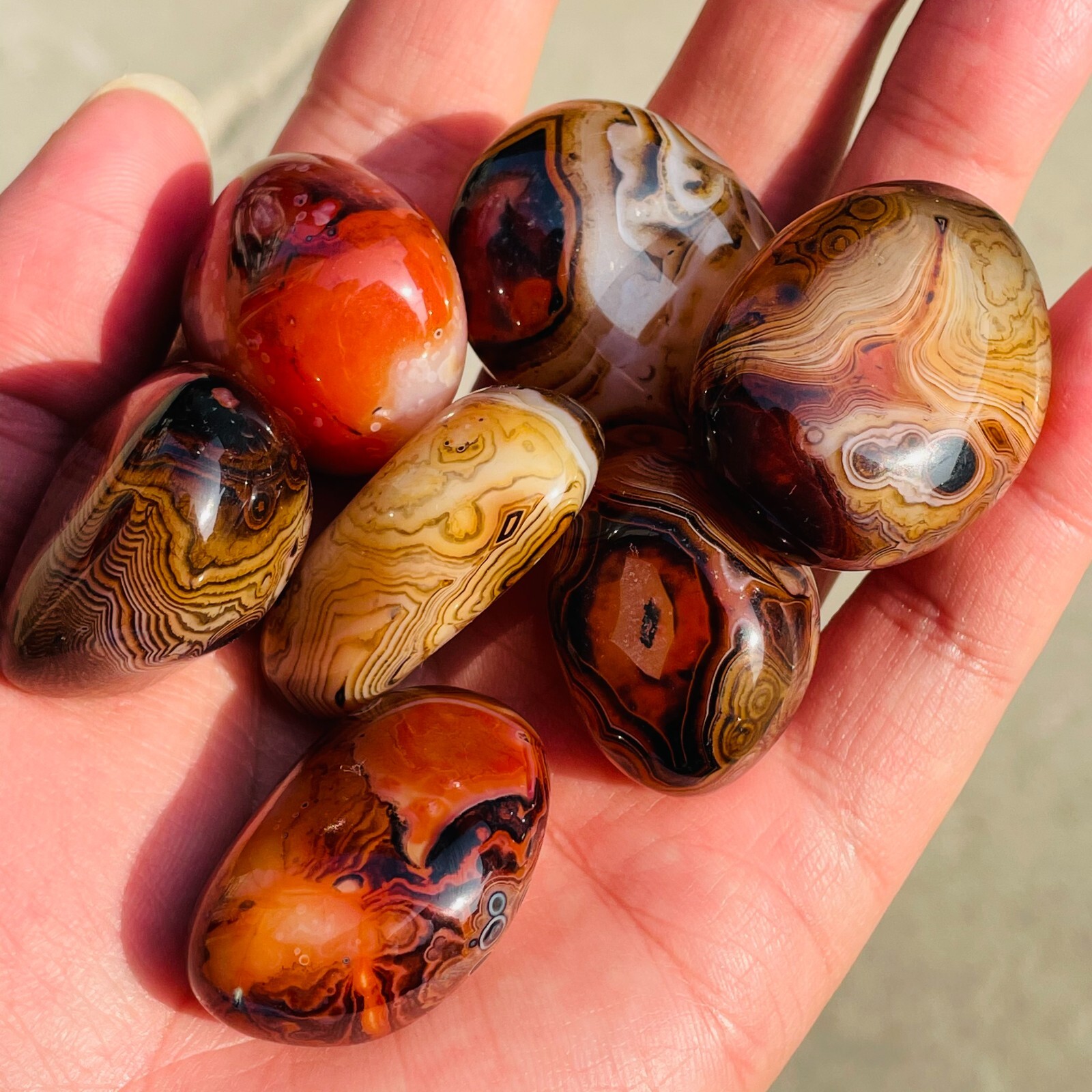 1000g Small Special Totem Banded Agate Carnelian Sardonyx Palm Stone Wholesale