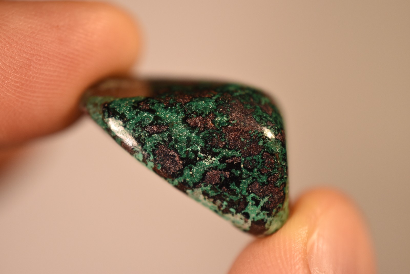 *CUPRITE* Tumbled Stone 2.9cm 15.7g Natural Stone Malachite