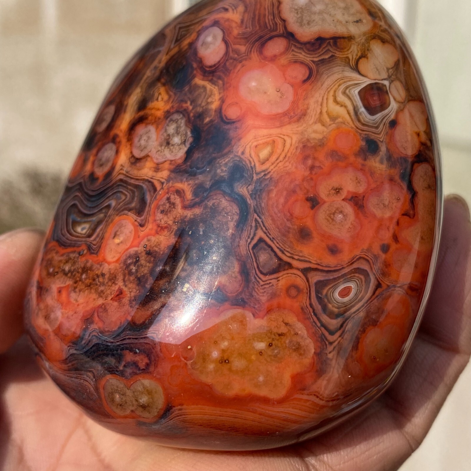 413g Large Banded Agate Natural Carnelian Quartz Crystal Palm Stone Specimen