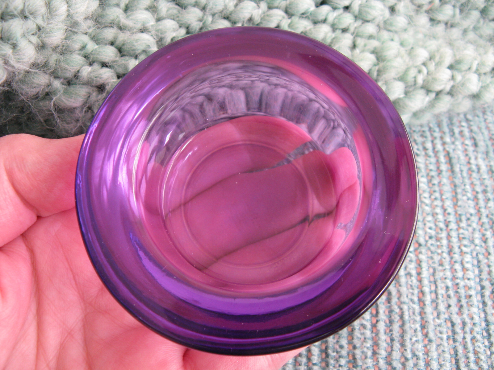 NEW PURPLE GLASS SPHERE EGG GEODE BALL HOLDER DISPLAY STAND