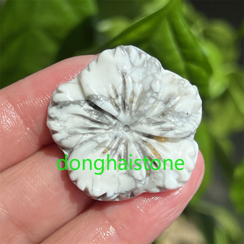 Natural Howlite flowers Carved Skull Quartz Crystal Skull Pendant Healing 1PC