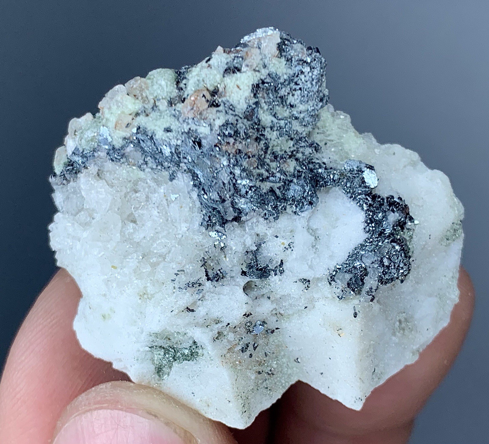 Hematite Crystal Bunch/ Home Decor Pakistan Mineral 33 Gram
