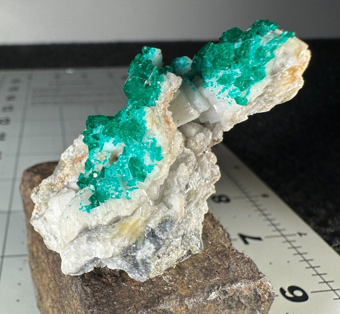 ➤ 2-1/8″ DIOPTASE & CALCITE CRYSTALS – Tsumeb Mine – Namibia Africa VIDEO➤664