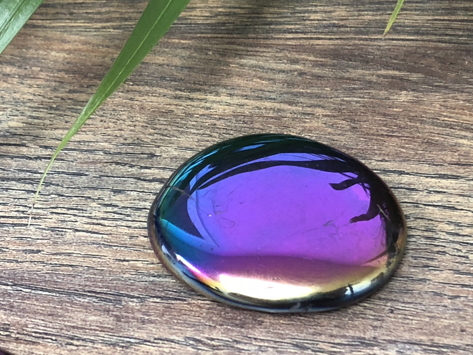 Titanium Aura Palm Stone Crystal Therapy Worry Soap Specimen Reiki Chakra Wicca.