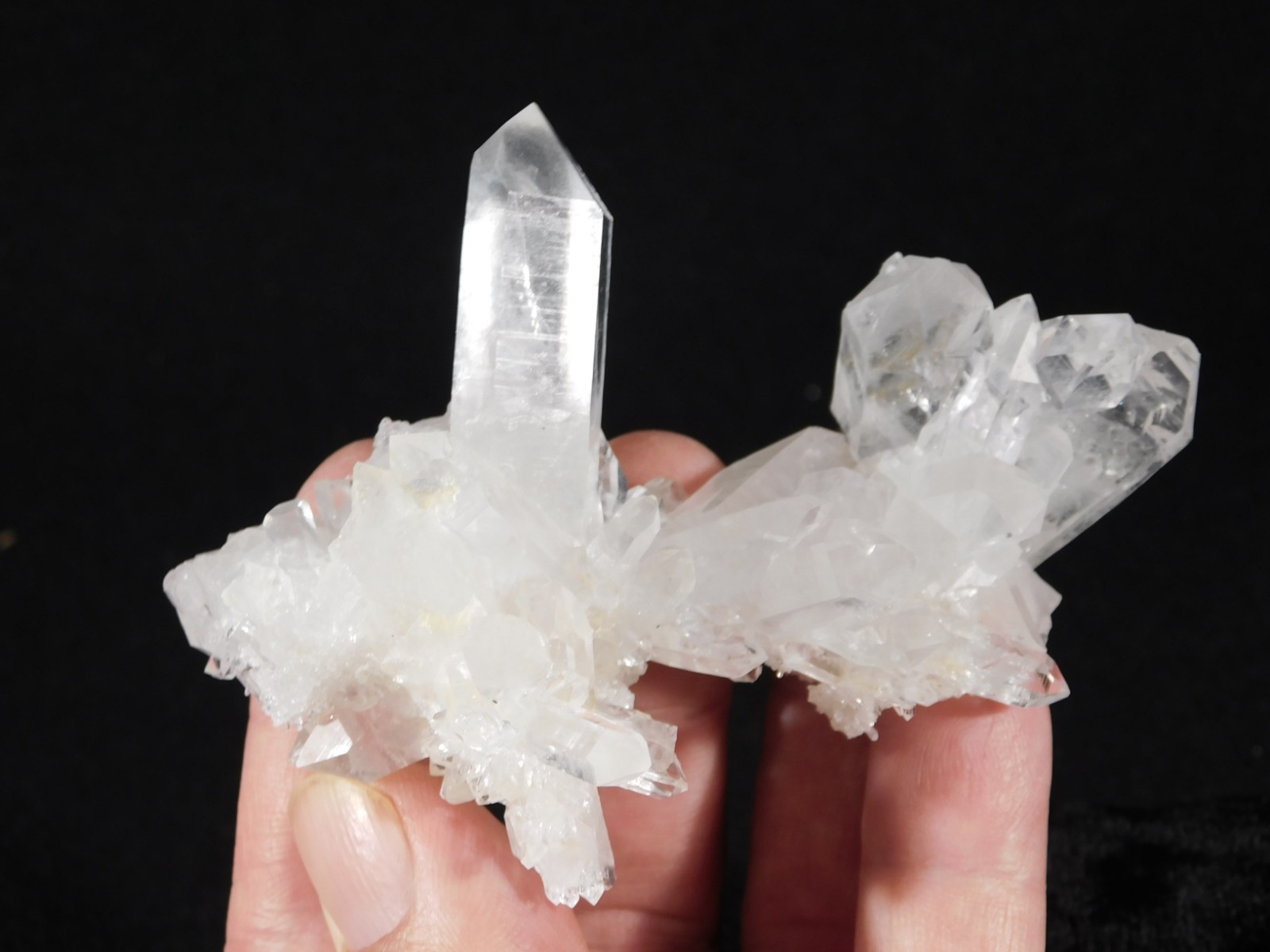 VERY TRANSLUCENT Quartz Crystal FLOATER Cluster Collier Creek Arkansas 108gr