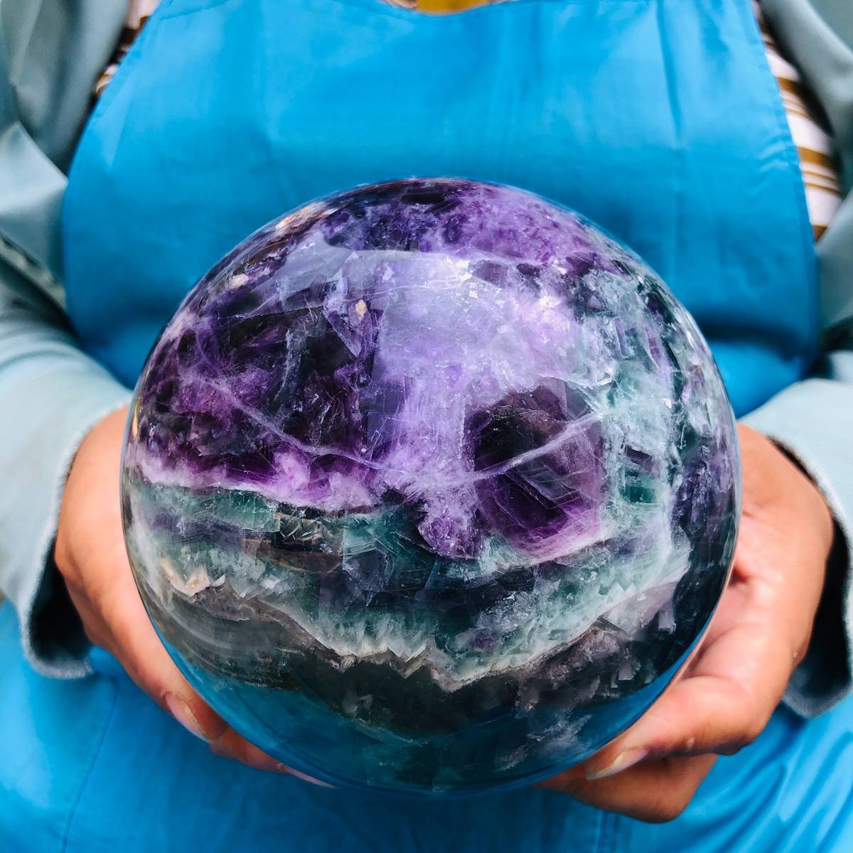 3270G Natural Green Coloured Fluorite Ball Quartz Crystal Reiki Healing 5492