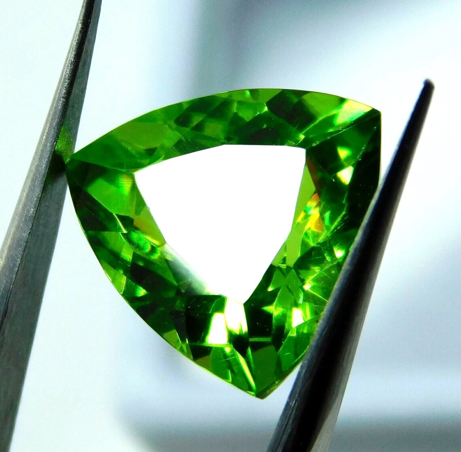 Trillion Cut AAA Certified Loose Gemstones Natural Rare Green Peridot 8-10 Ct